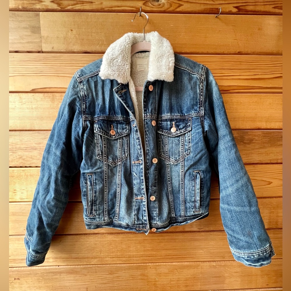 American Eagle Sherpa Lined Medium Denim Jacket